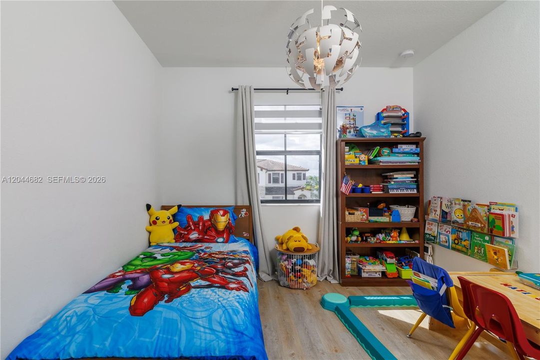 En Venta: $415,000 (3 camas, 2 baños, 1335 Pies cuadrados)