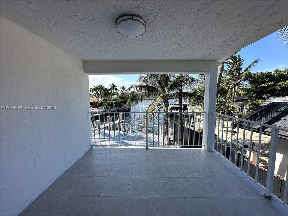 For Sale: $2,450,000 (6 beds, 4 baths, 3772 Square Feet)