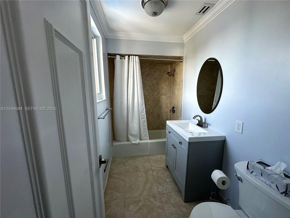 For Sale: $2,450,000 (6 beds, 4 baths, 3772 Square Feet)