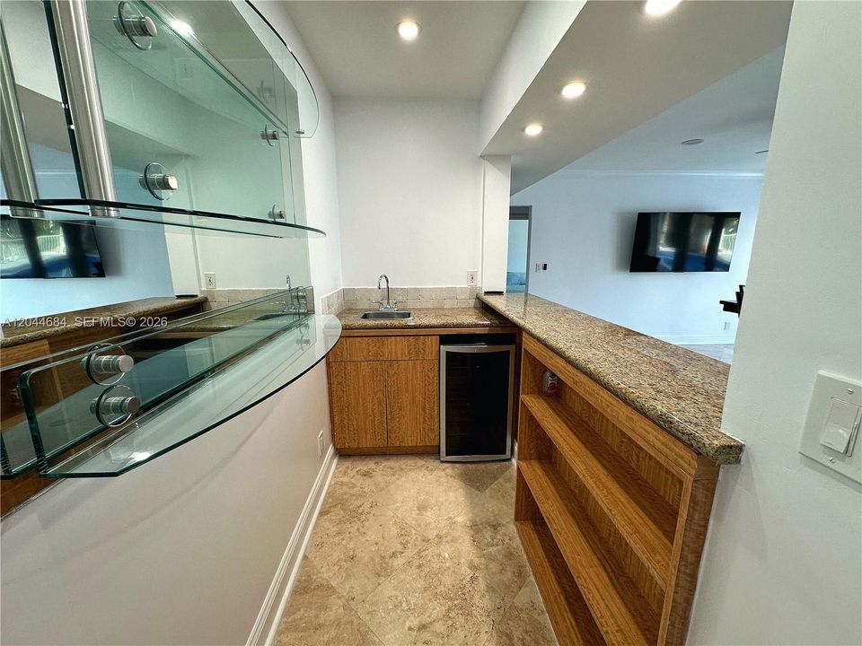 For Sale: $2,450,000 (6 beds, 4 baths, 3772 Square Feet)