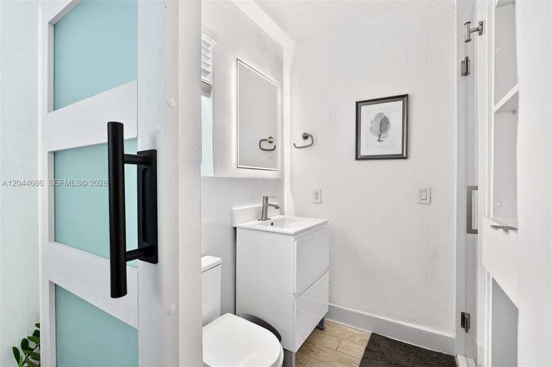 En Venta: $575,000 (2 camas, 2 baños, 1123 Pies cuadrados)