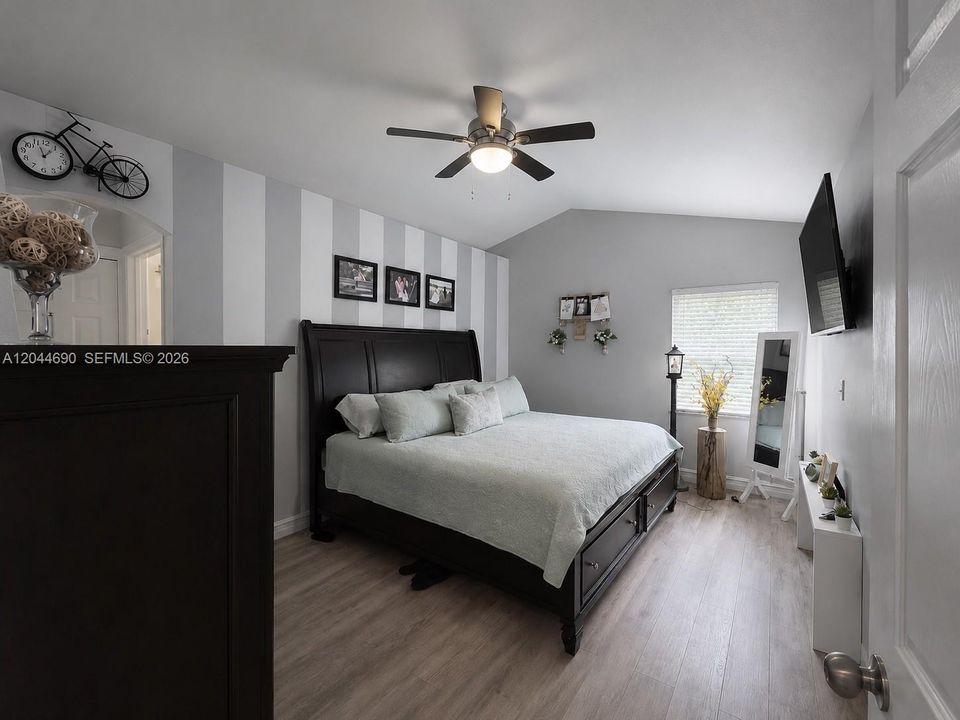 For Rent: $3,170 (3 beds, 2 baths, 1624 Square Feet)