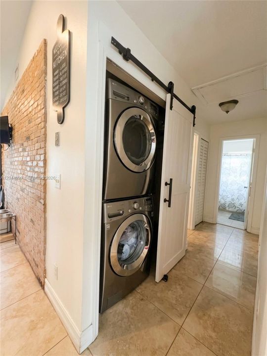 For Rent: $3,170 (3 beds, 2 baths, 1624 Square Feet)