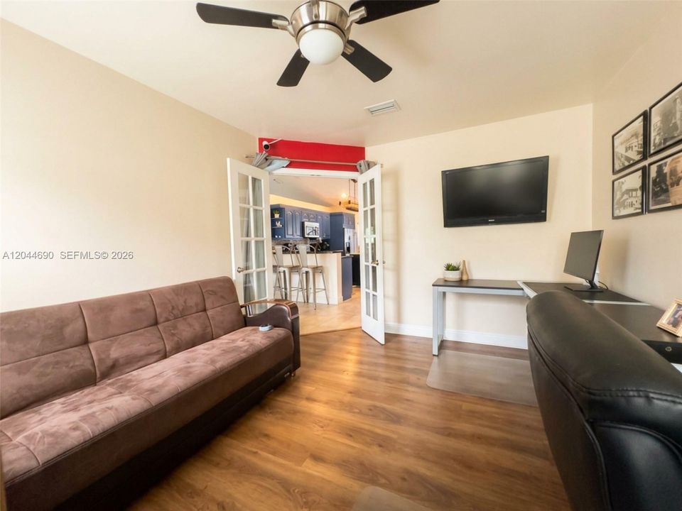 For Rent: $3,170 (3 beds, 2 baths, 1624 Square Feet)