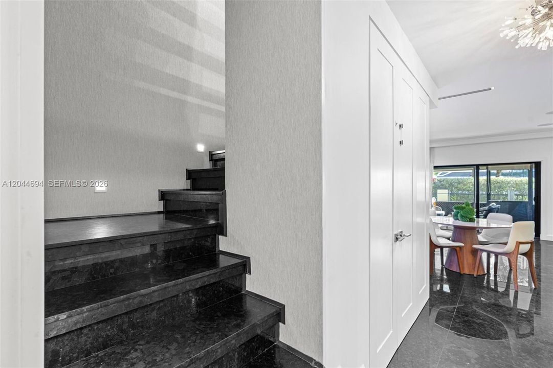 В аренду: $6,000 (3 спален, 2 ванн, 1520 Квадратных фут)