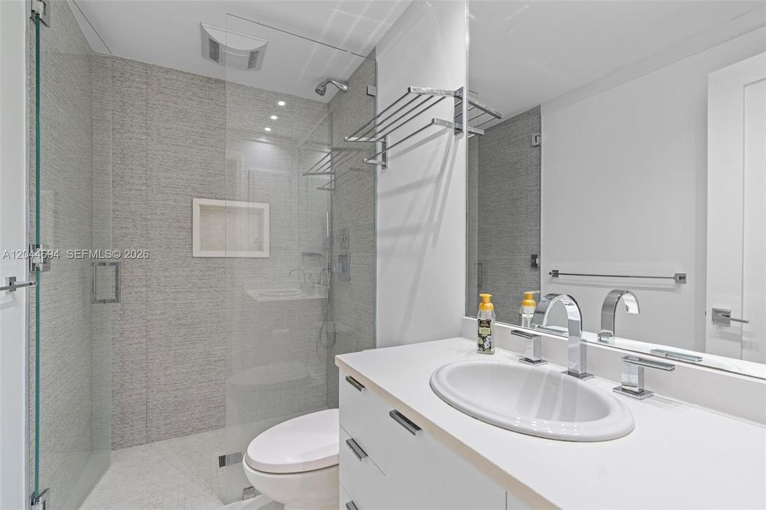 В аренду: $6,000 (3 спален, 2 ванн, 1520 Квадратных фут)