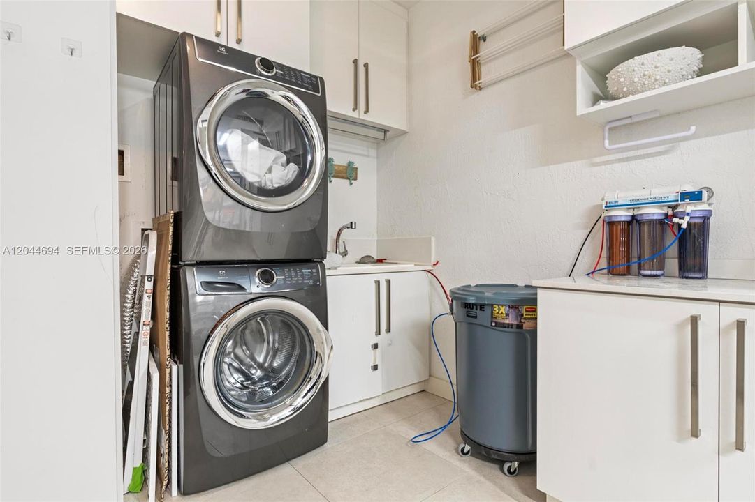 В аренду: $6,000 (3 спален, 2 ванн, 1520 Квадратных фут)