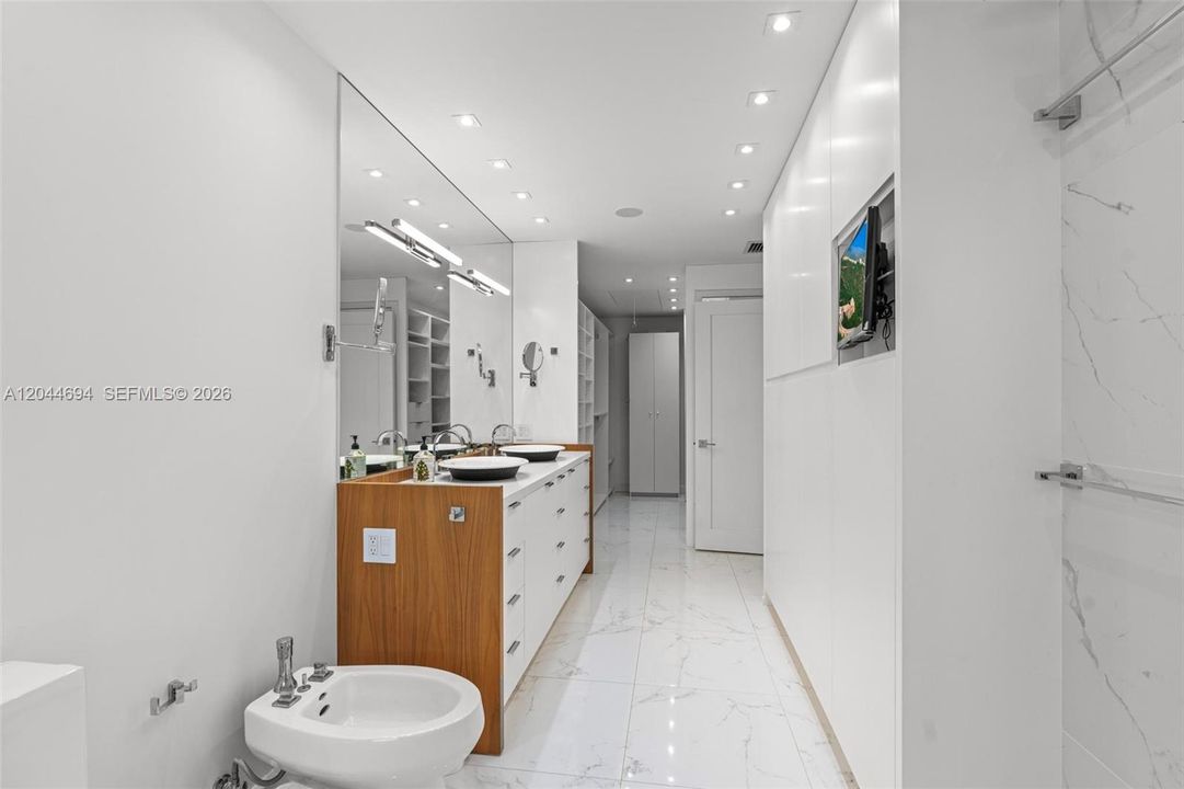 В аренду: $6,000 (3 спален, 2 ванн, 1520 Квадратных фут)