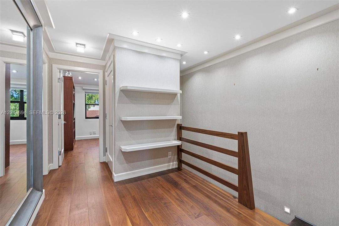 В аренду: $6,000 (3 спален, 2 ванн, 1520 Квадратных фут)