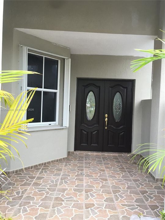 For Rent: $5,400 (5 beds, 3 baths, 3001 Square Feet)