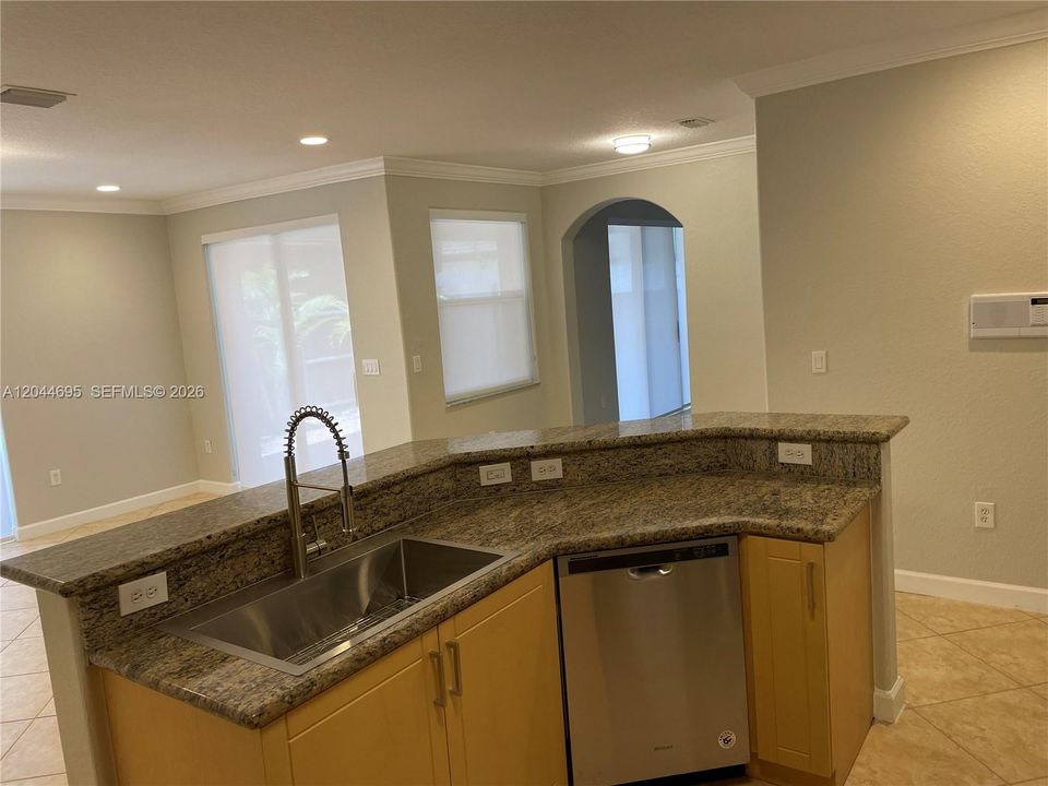 For Rent: $5,400 (5 beds, 3 baths, 3001 Square Feet)