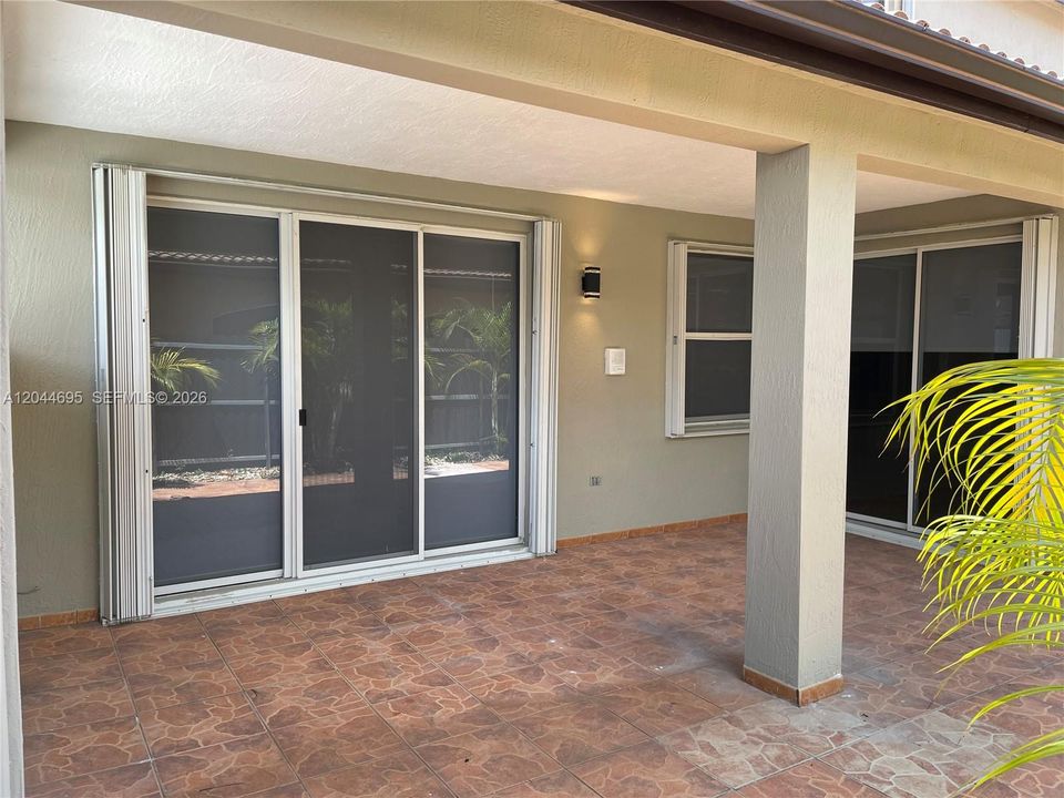 For Rent: $5,400 (5 beds, 3 baths, 3001 Square Feet)