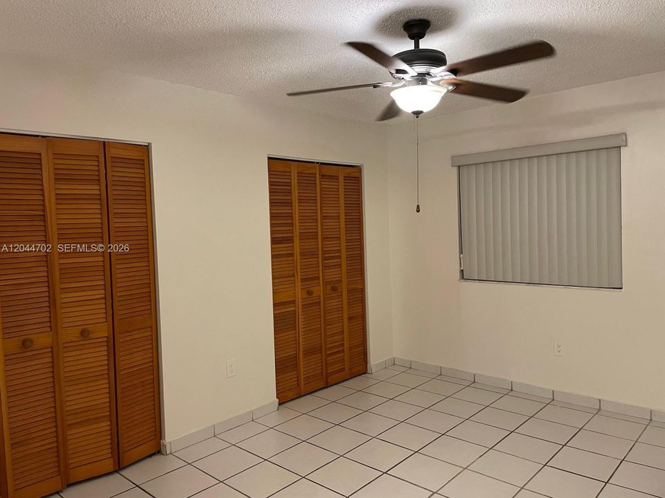 For Rent: $2,200 (2 beds, 2 baths, 870 Square Feet)