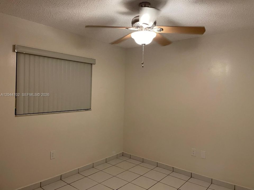 For Rent: $2,200 (2 beds, 2 baths, 870 Square Feet)