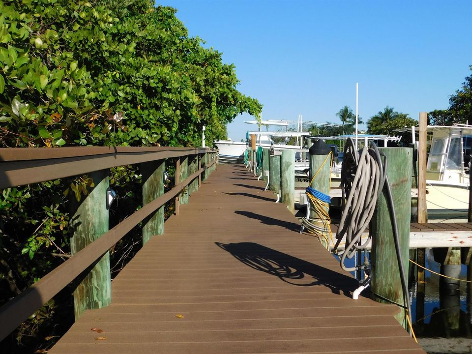 Dock