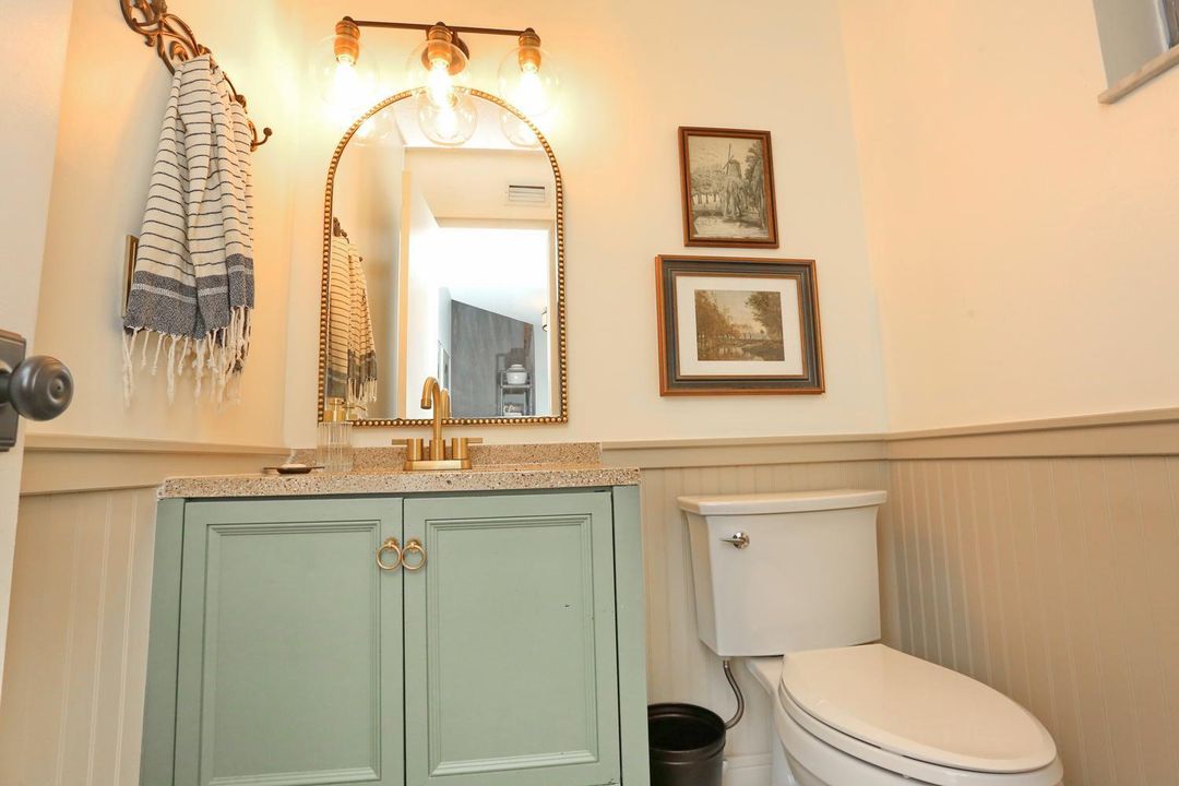 021-047-Powder Room-1500x1000