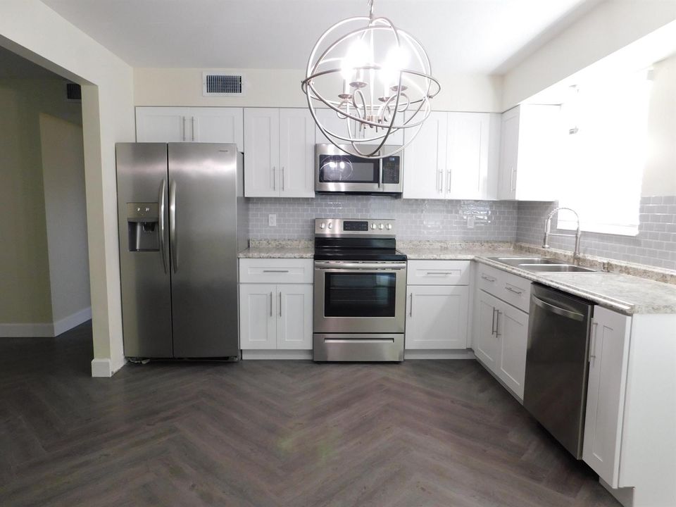 Kitchen 1