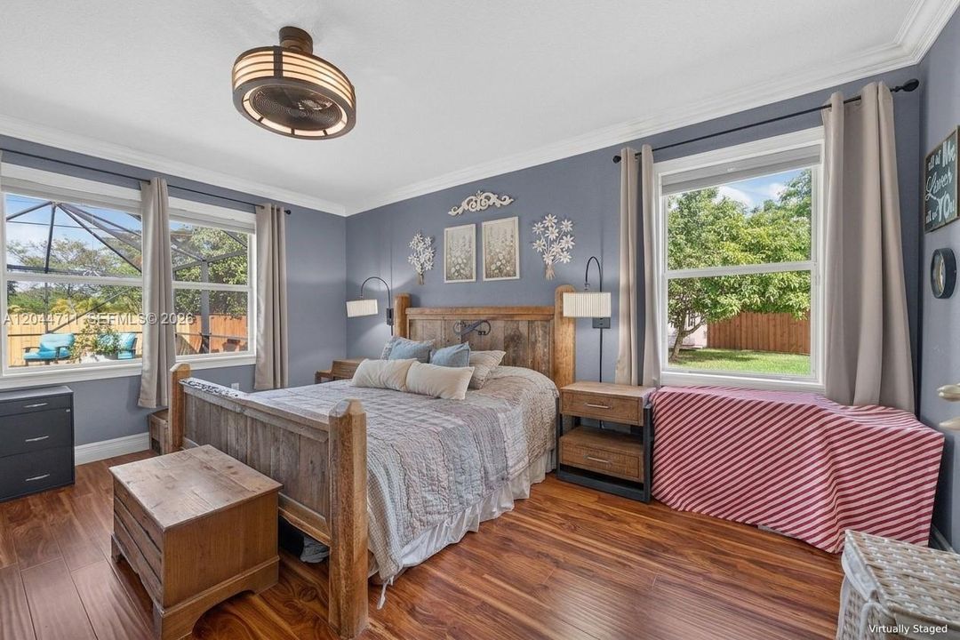 En Venta: $820,000 (4 camas, 3 baños, 2437 Pies cuadrados)
