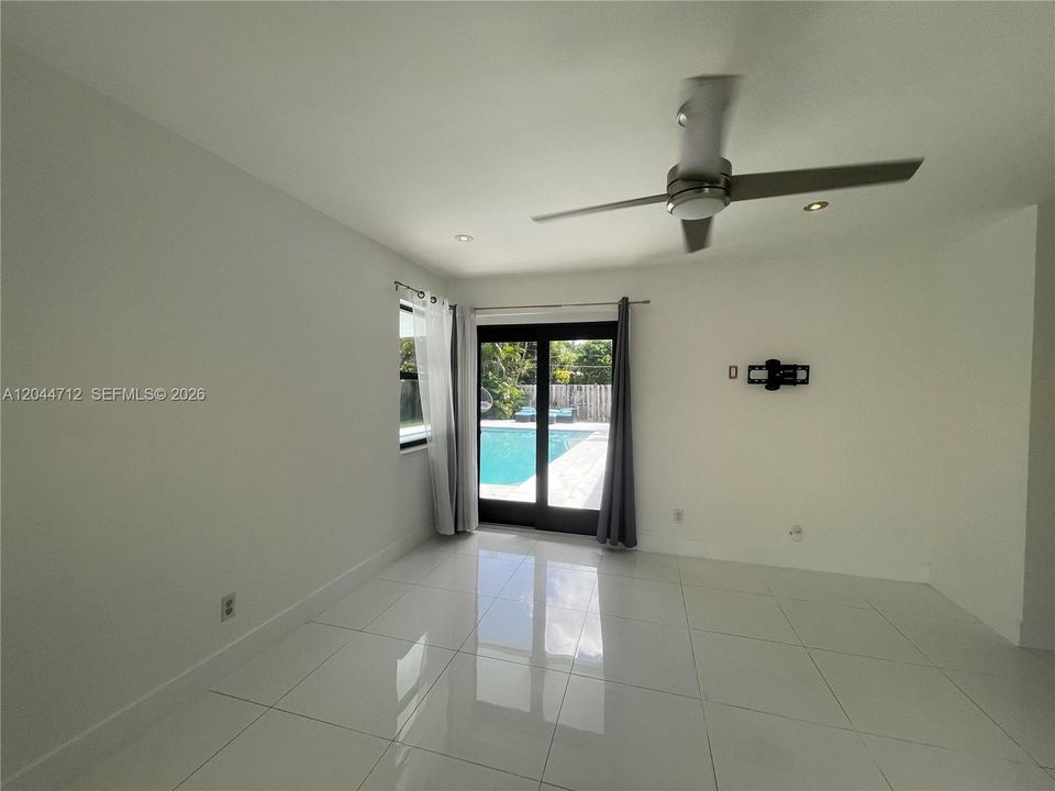For Rent: $9,000 (3 beds, 2 baths, 2650 Square Feet)