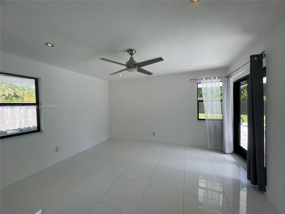 For Rent: $9,000 (3 beds, 2 baths, 2650 Square Feet)