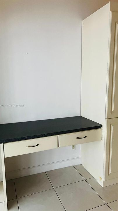 В аренду: $2,350 (2 спален, 2 ванн, 1055 Квадратных фут)