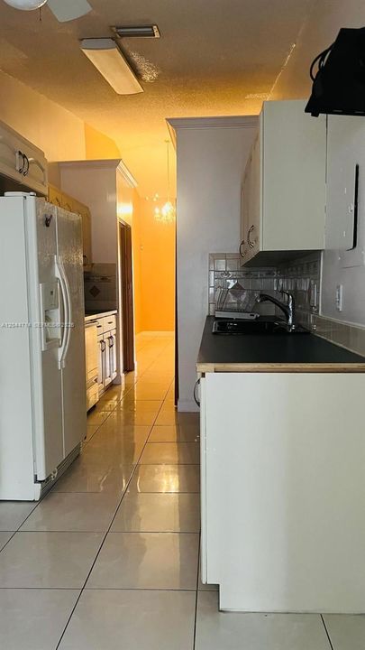 В аренду: $2,350 (2 спален, 2 ванн, 1055 Квадратных фут)