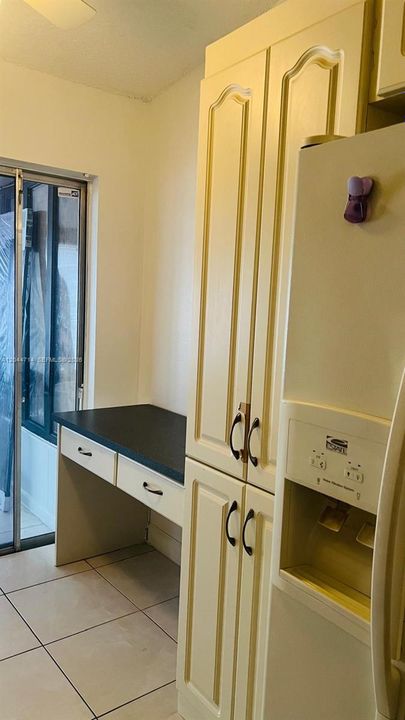 В аренду: $2,350 (2 спален, 2 ванн, 1055 Квадратных фут)