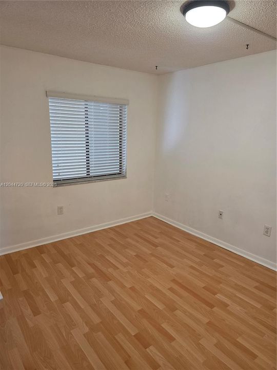 DEN WITH WINDOW, GREAT OFFICE, DEN OR BEDROOM