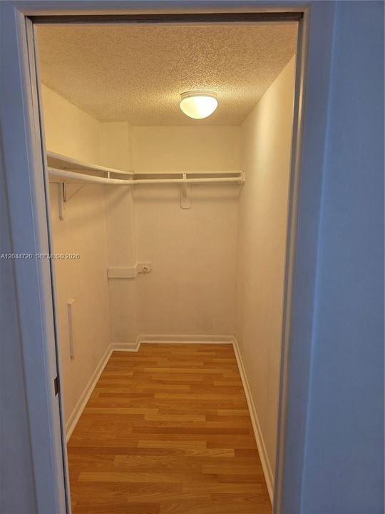 MASTER BEDROOM WALK IN CLOSET