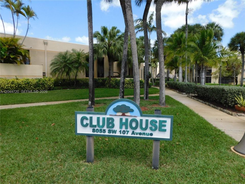 CLUBHOUSE