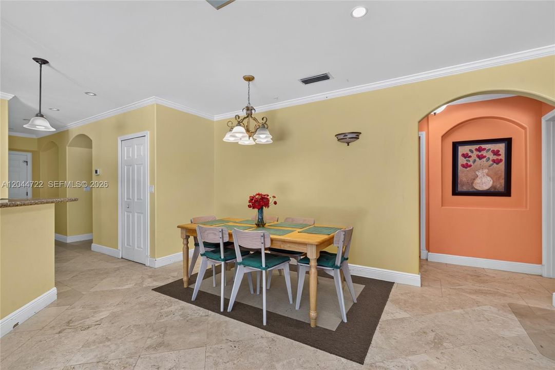 For Sale: $3,375,000 (6 beds, 4 baths, 5035 Square Feet)