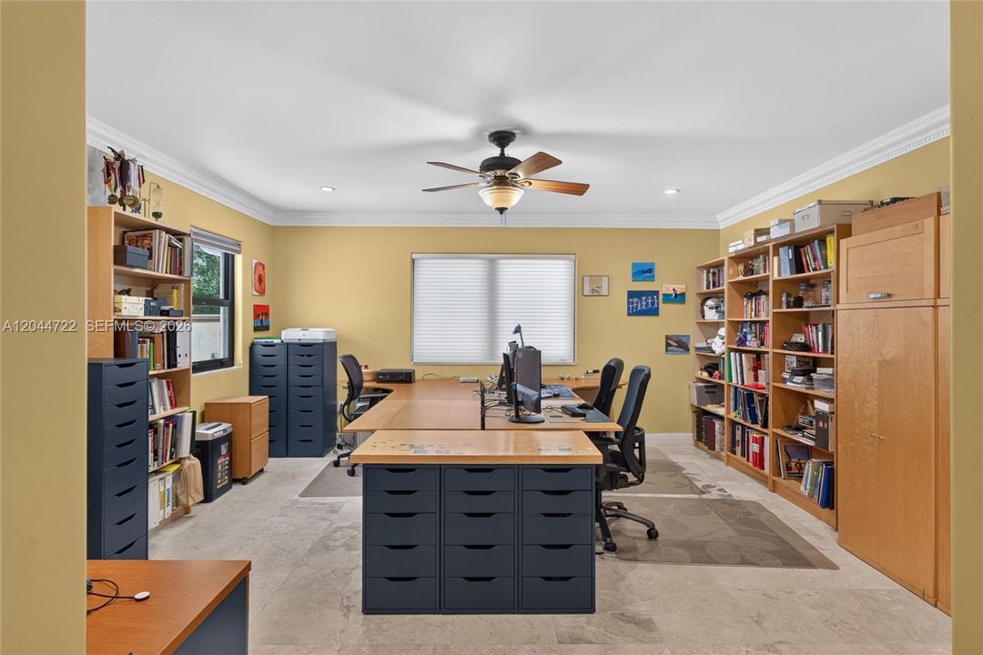 For Sale: $3,375,000 (6 beds, 4 baths, 5035 Square Feet)