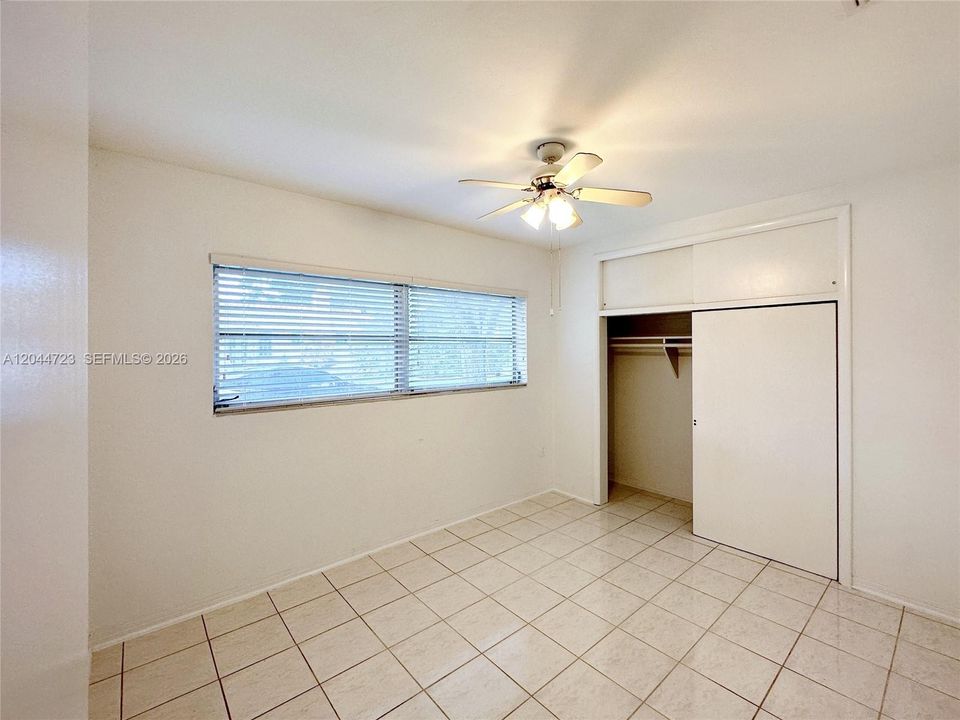 В аренду: $4,500 (3 спален, 2 ванн, 1370 Квадратных фут)