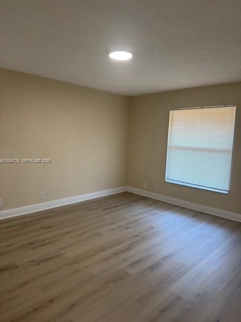 En Renta: $2,400 (3 camas, 2 baños, 8524 Pies cuadrados)