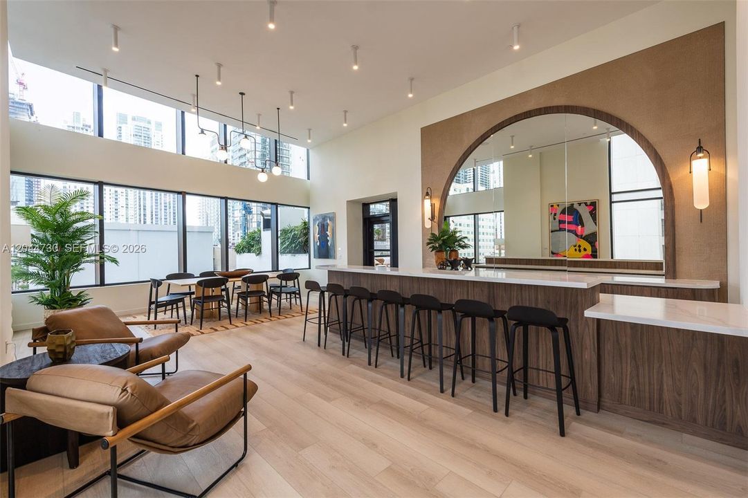 For Rent: $5,000 (2 beds, 2 baths, 696 Square Feet)