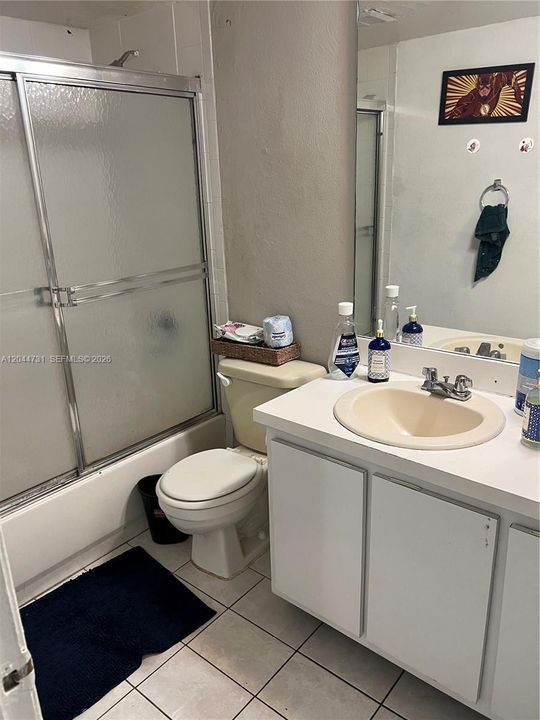For Rent: $2,500 (2 beds, 2 baths, 1040 Square Feet)