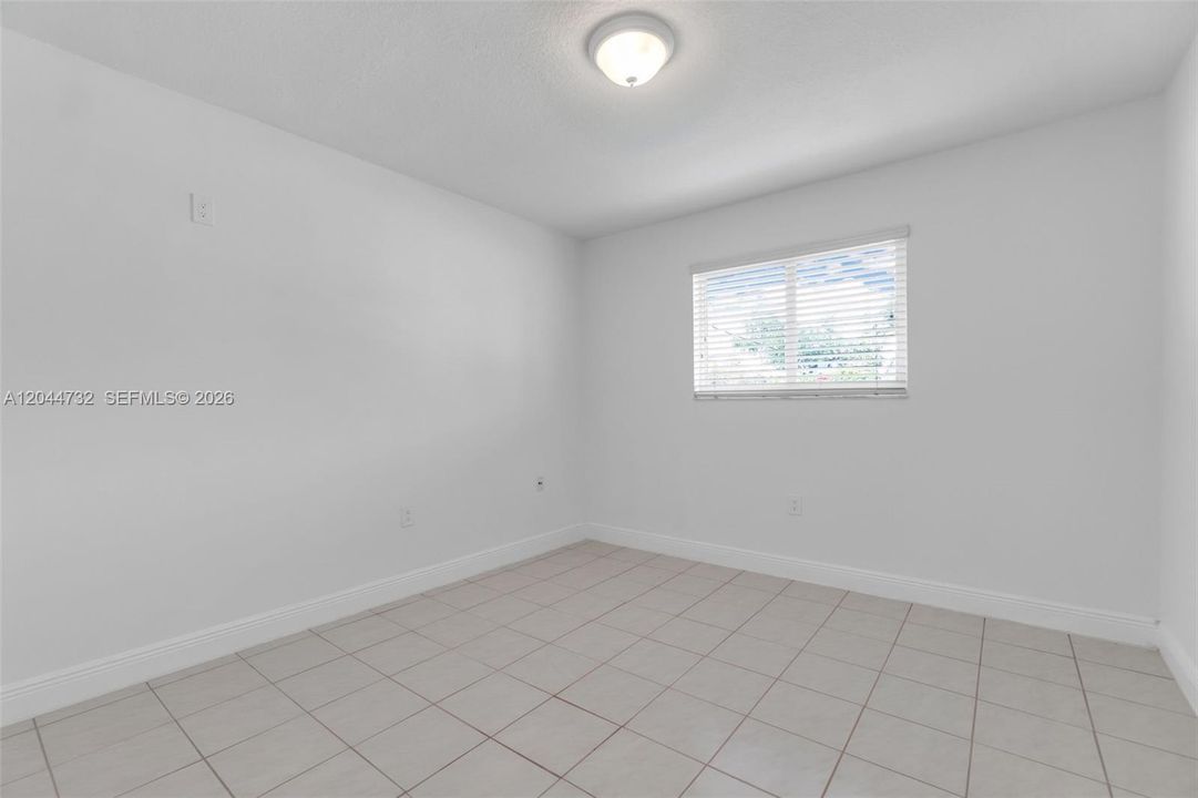 В аренду: $5,400 (4 спален, 2 ванн, 2568 Квадратных фут)