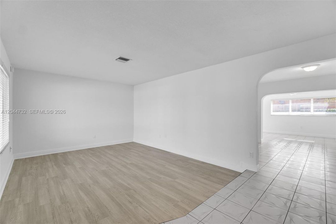 В аренду: $5,400 (4 спален, 2 ванн, 2568 Квадратных фут)