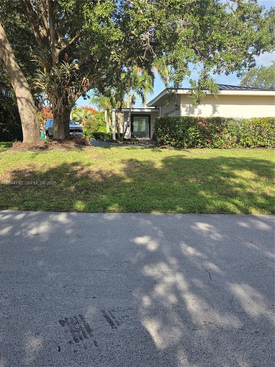 En Venta: $1,025,000 (3 camas, 2 baños, 2172 Pies cuadrados)