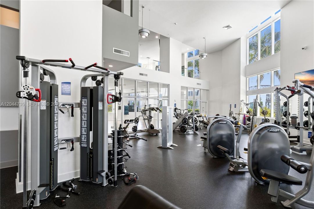 For Rent: $3,250 (1 beds, 1 baths, 886 Square Feet)
