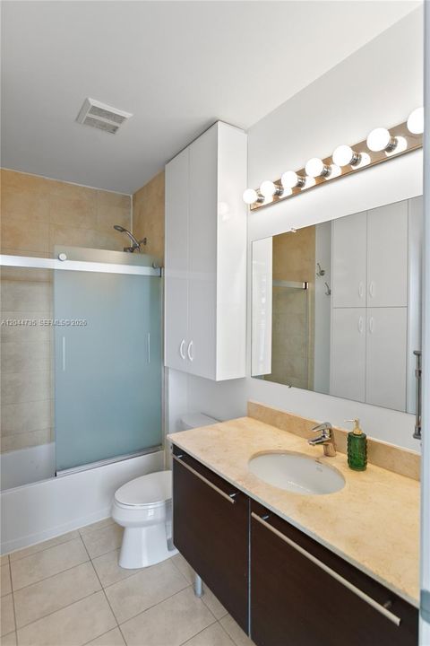 For Rent: $3,250 (1 beds, 1 baths, 886 Square Feet)