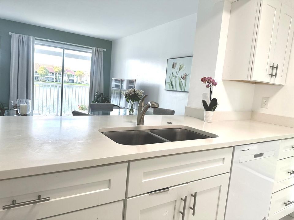 Kitchen / Living