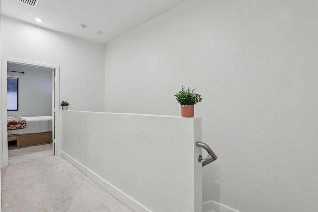 29-web-or-mls-SW 110th Ct-S0710-029
