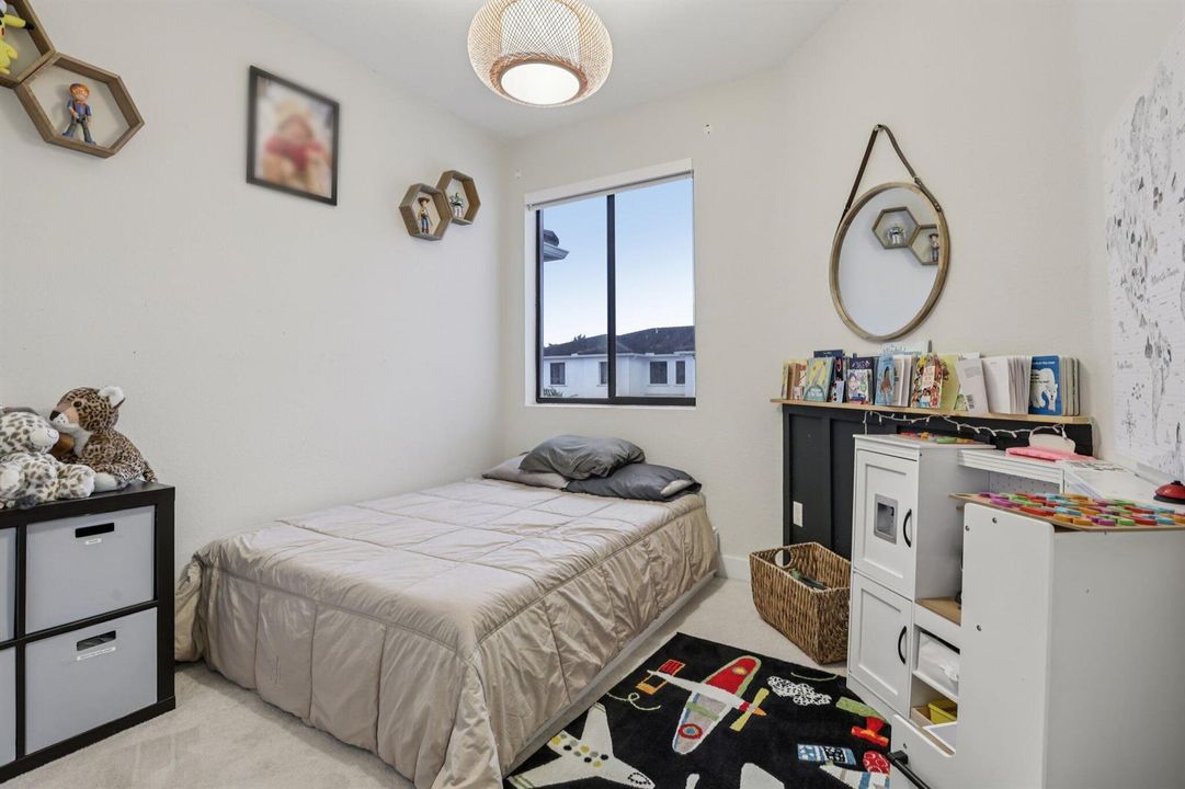 32-web-or-mls-SW 110th Ct-S0710-032