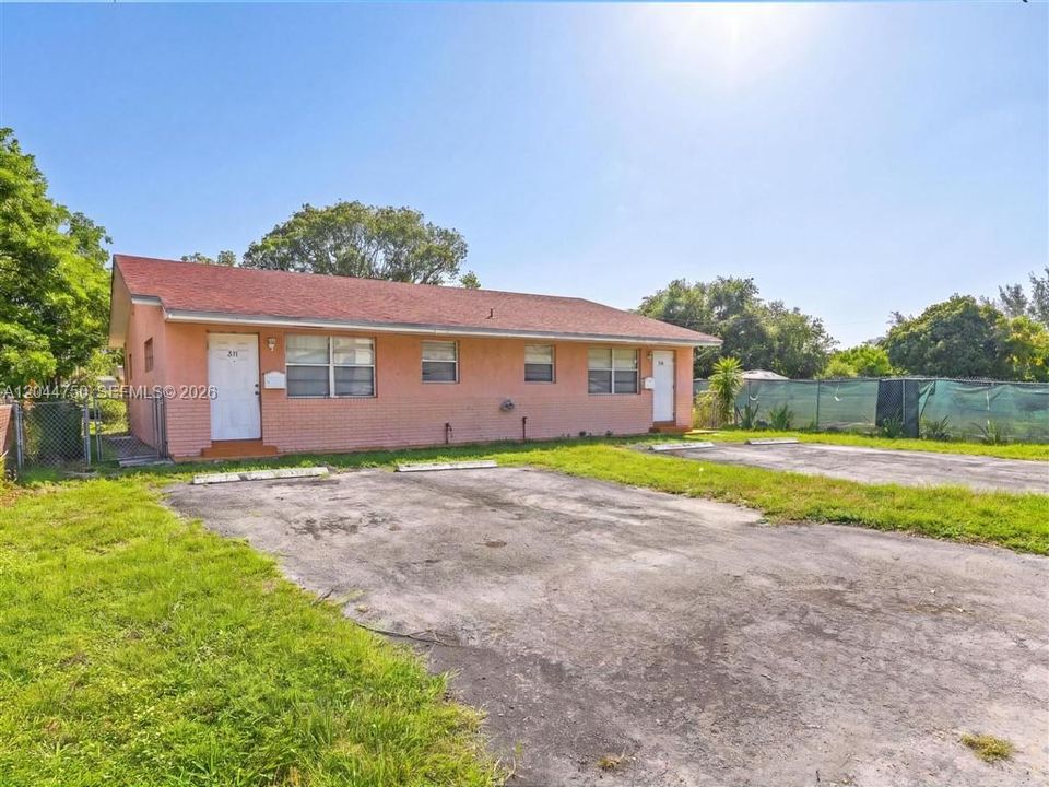 En Venta: $549,999 (0 camas, 0 baños, 1819 Pies cuadrados)