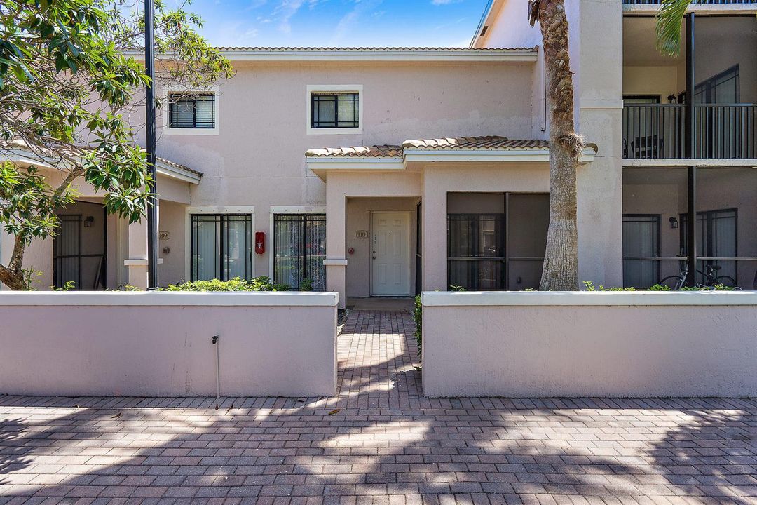 002-2803SarentoPl110-PalmBeachGardens-FL