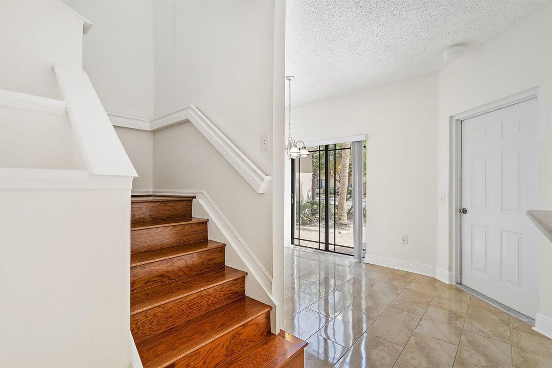 013-2803SarentoPl110-PalmBeachGardens-FL