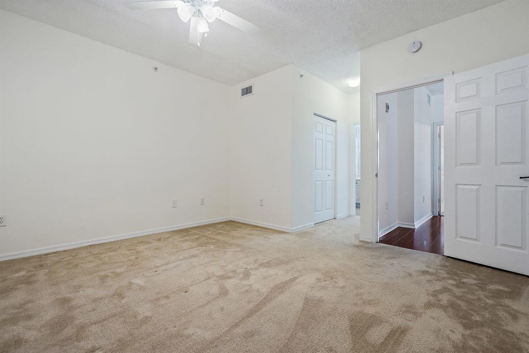 025-2803SarentoPl110-PalmBeachGardens-FL