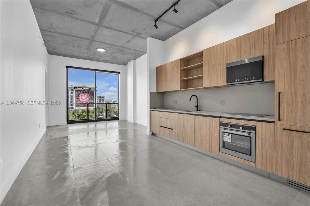 For Rent: $4,300 (2 beds, 2 baths, 927 Square Feet)