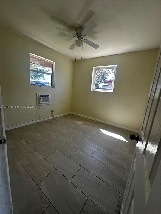 В аренду: $1,700 (2 спален, 1 ванн, 1104 Квадратных фут)